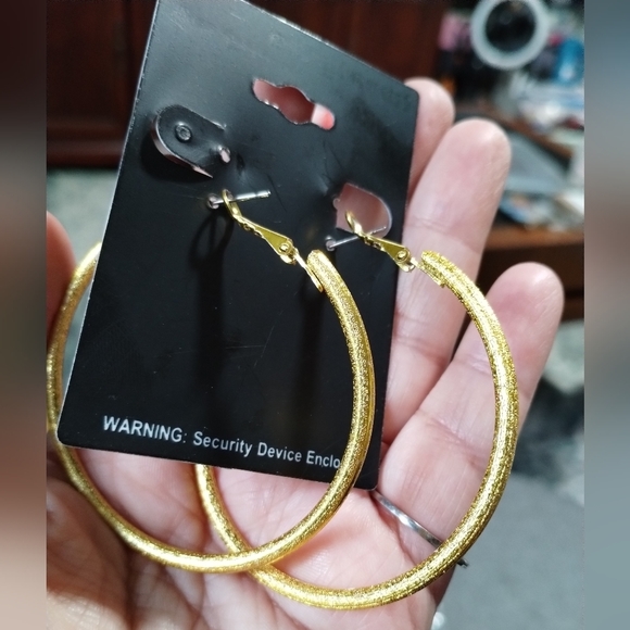 👜Gold sparkly hoop‎ earnings - #144 - Picture 4 of 8